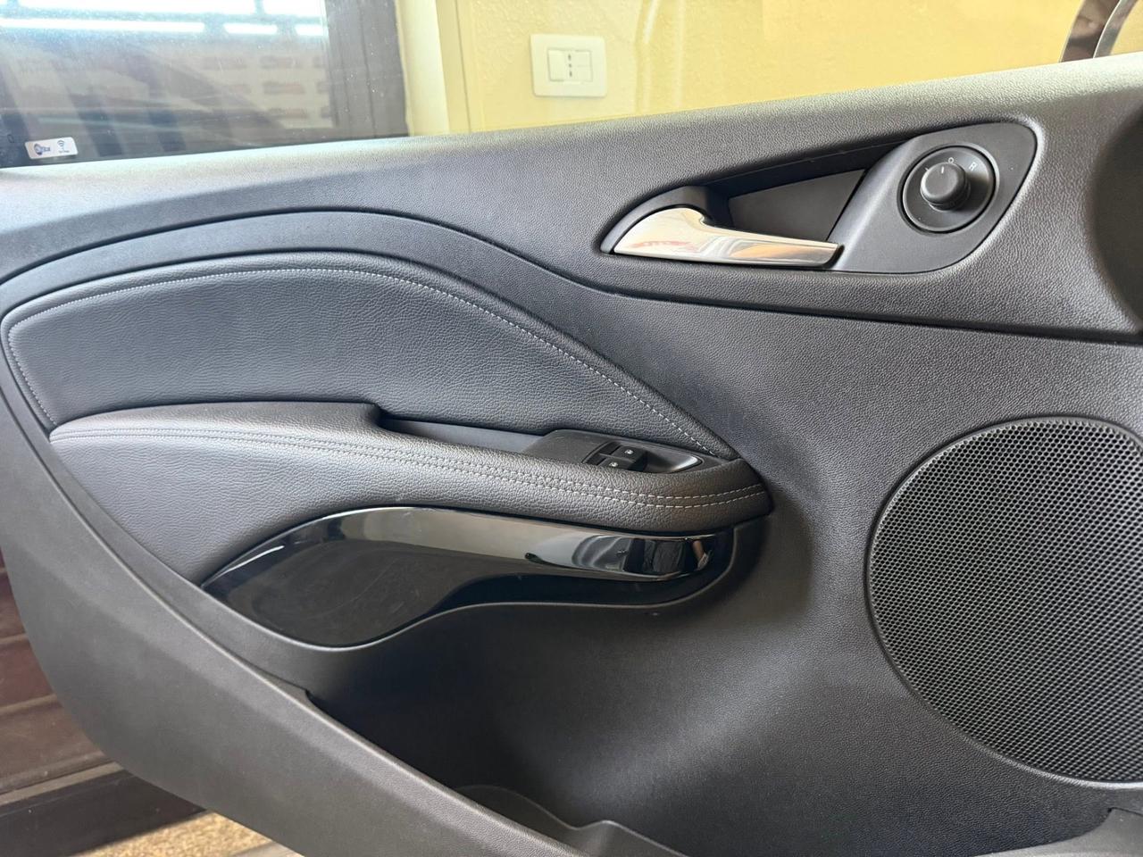 Opel Adam 1.2 70 CV Glam
