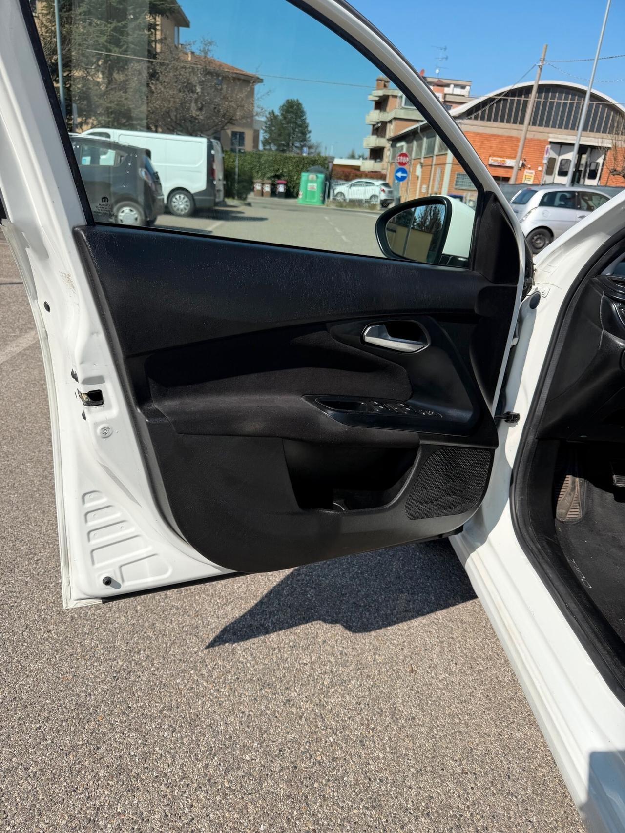 Fiat Tipo 1.6 mjt - NEOP. - NAV. - 12 MESI DI GARANZIA -