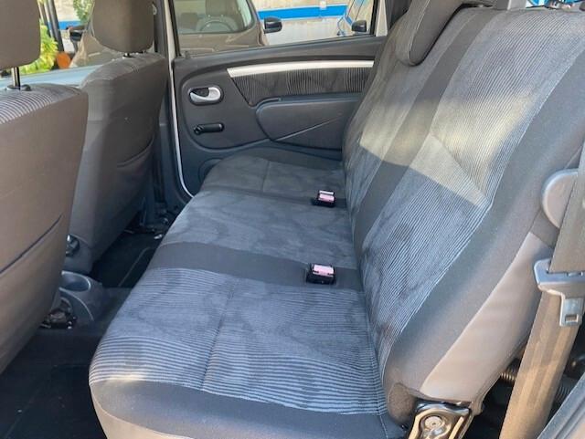 Dacia Logan MCV 1.6 90CV 5 posti Lauréate
