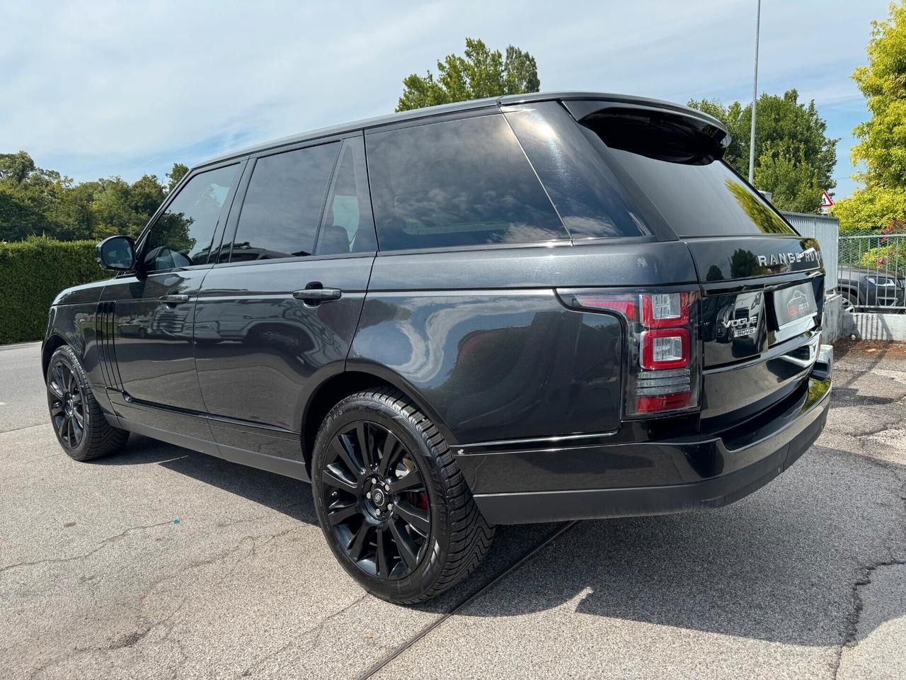 Land Rover Range 4.4 SDV8 Vogue LWB