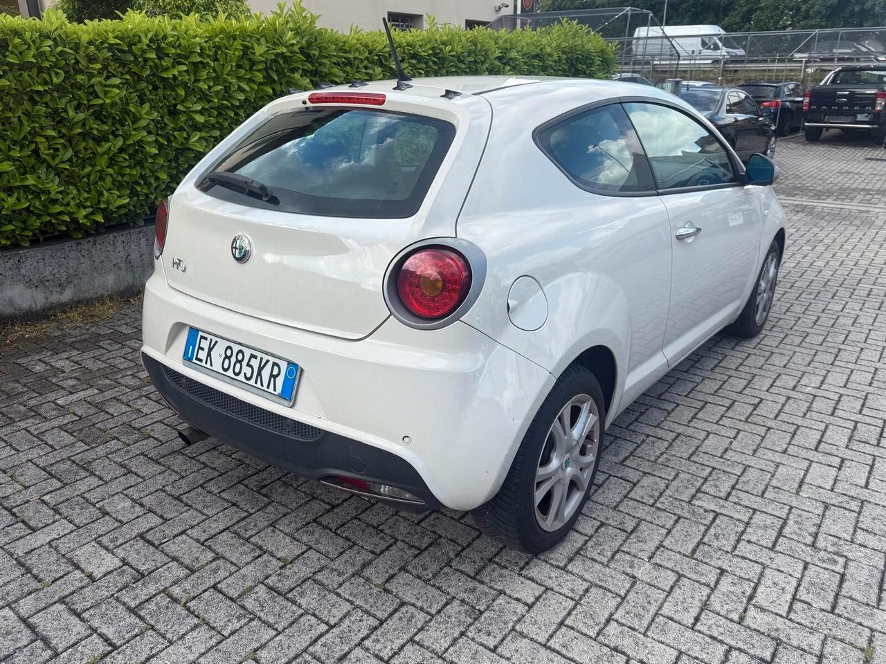 Alfa Romeo MiTo 1.4 8V S&S Distinctive Sport Pack