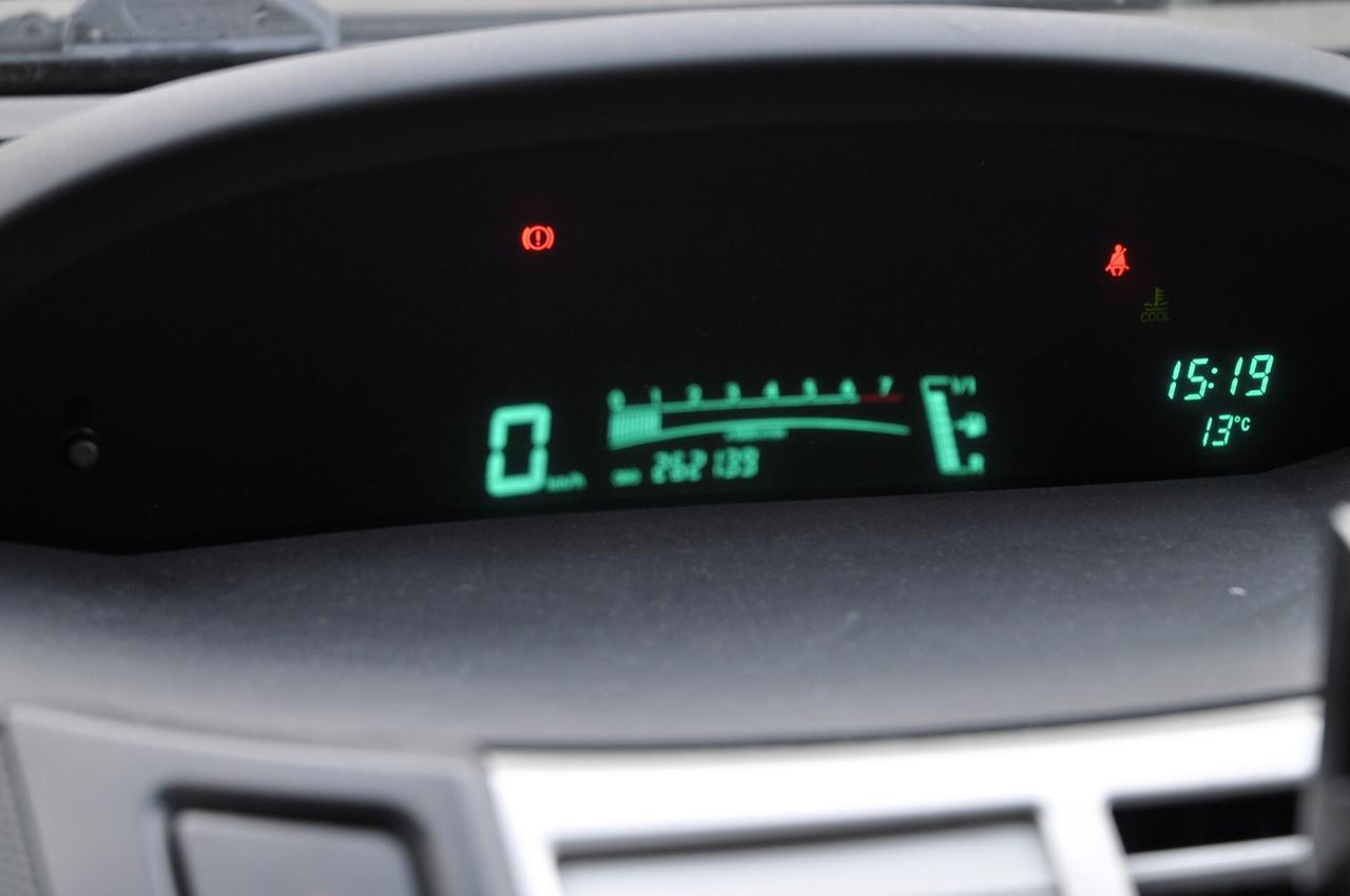 Toyota Yaris 1.0 5 porte NEOPATENTATI