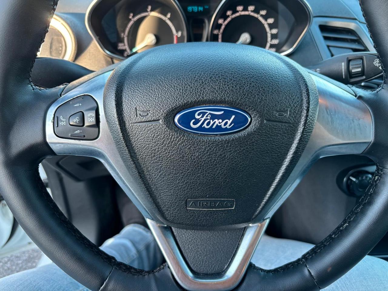 Ford Fiesta 1.5 TDCi 75CV 5 porte Titanium