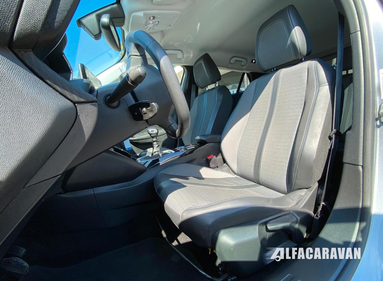 Peugeot 2008 1.2 puretech Allure
