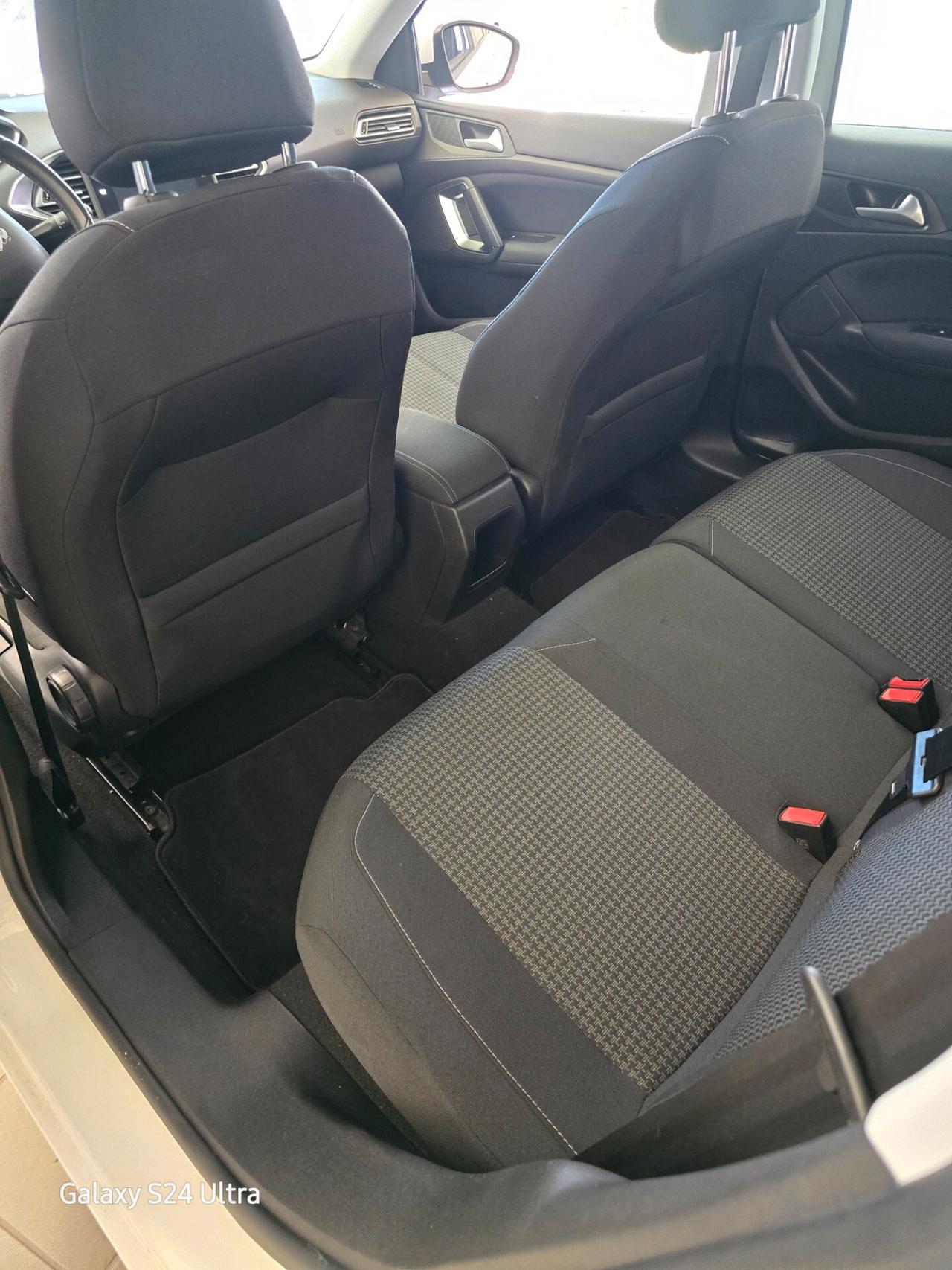 Peugeot 308 BlueHDi 130 S&S EAT8 SW Active Business