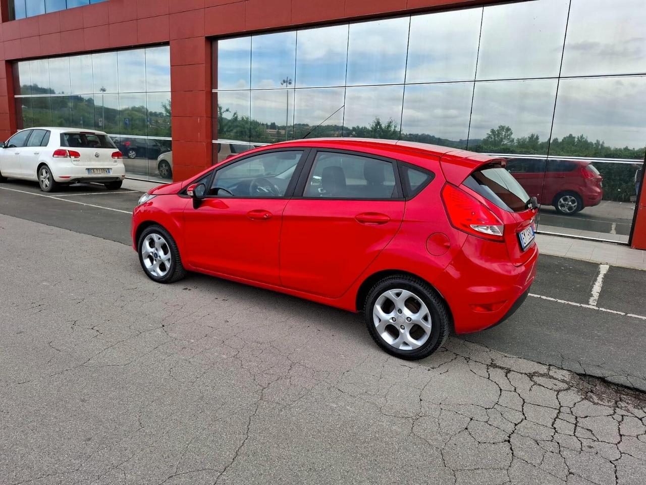 Ford Fiesta 1.4 5 porte Bz.- GPL Titanium