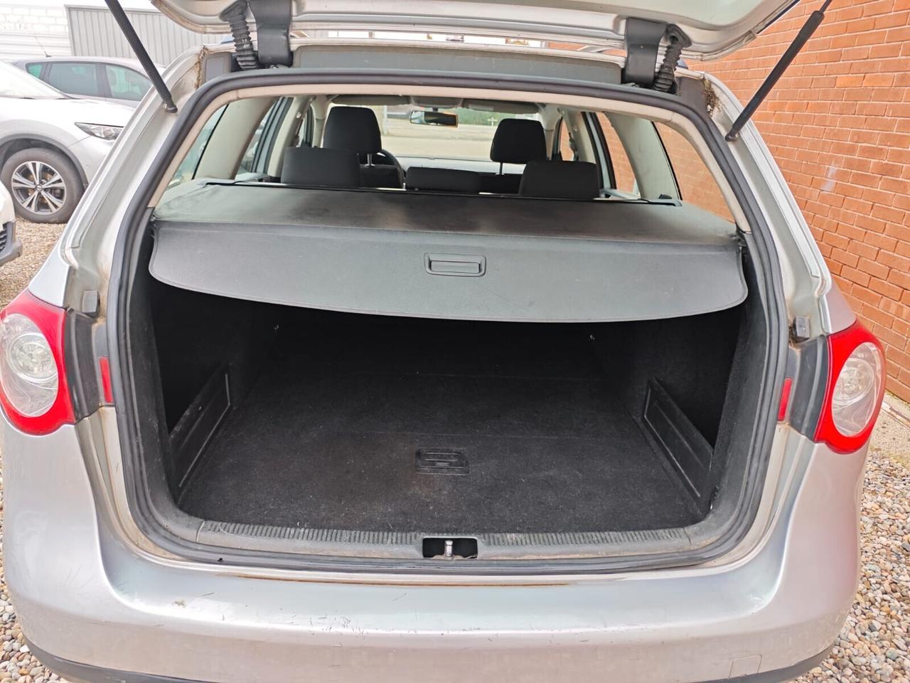 Volkswagen Passat 2.0 TDI DPF 4mot. Var. Comf.