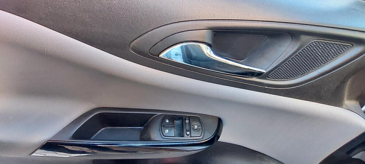 CORSA 1,3 MTJ DIESEL 75 CV MOD. INNOVATION LEGA TELEFONO SENSORI X NEOPATENTATI IMPECCABILE