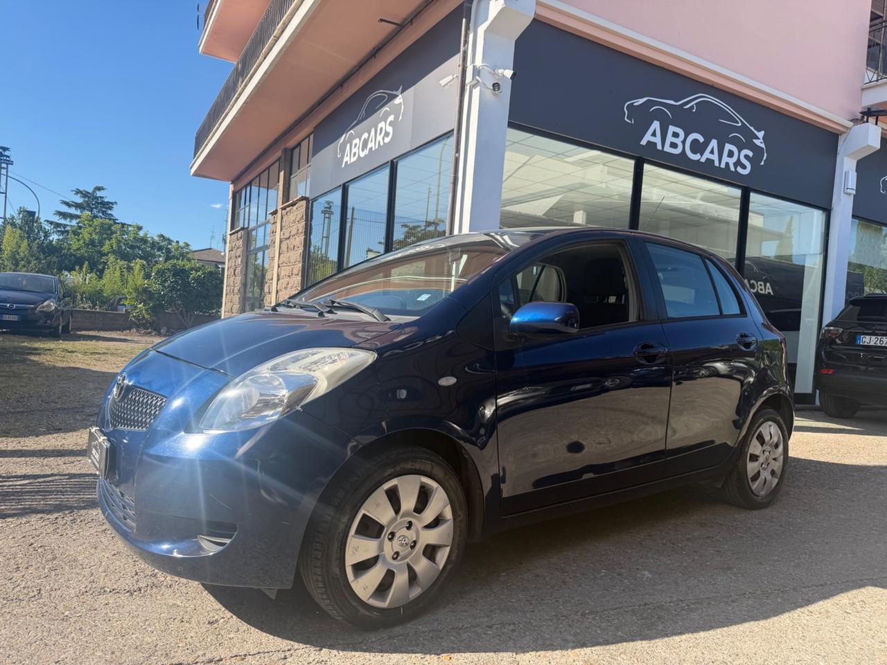 Toyota Yaris 1.0 5 porte Sol