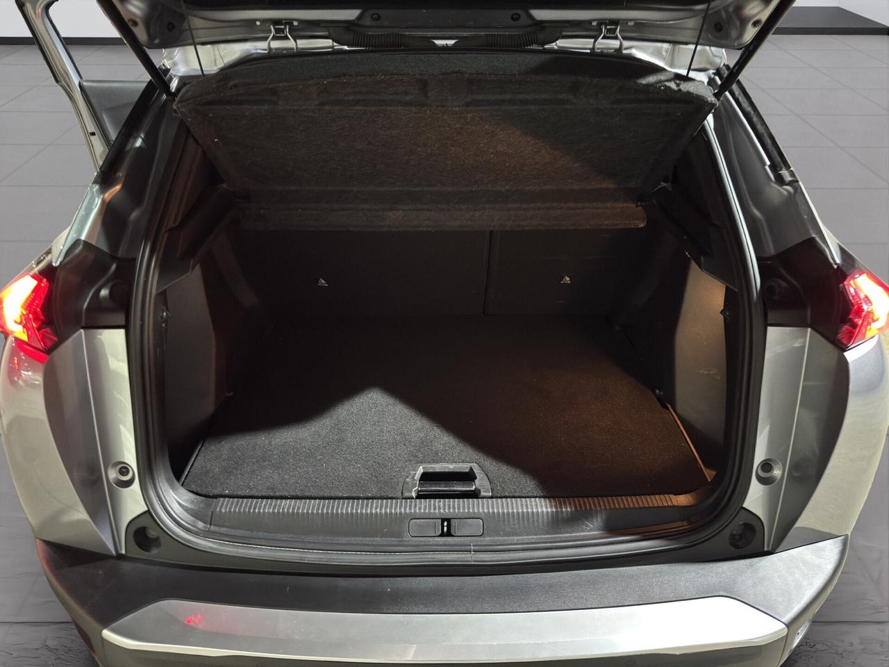 PEUGEOT 2008 BlueHDi 130 S&S AUT. ALLURE - MY21