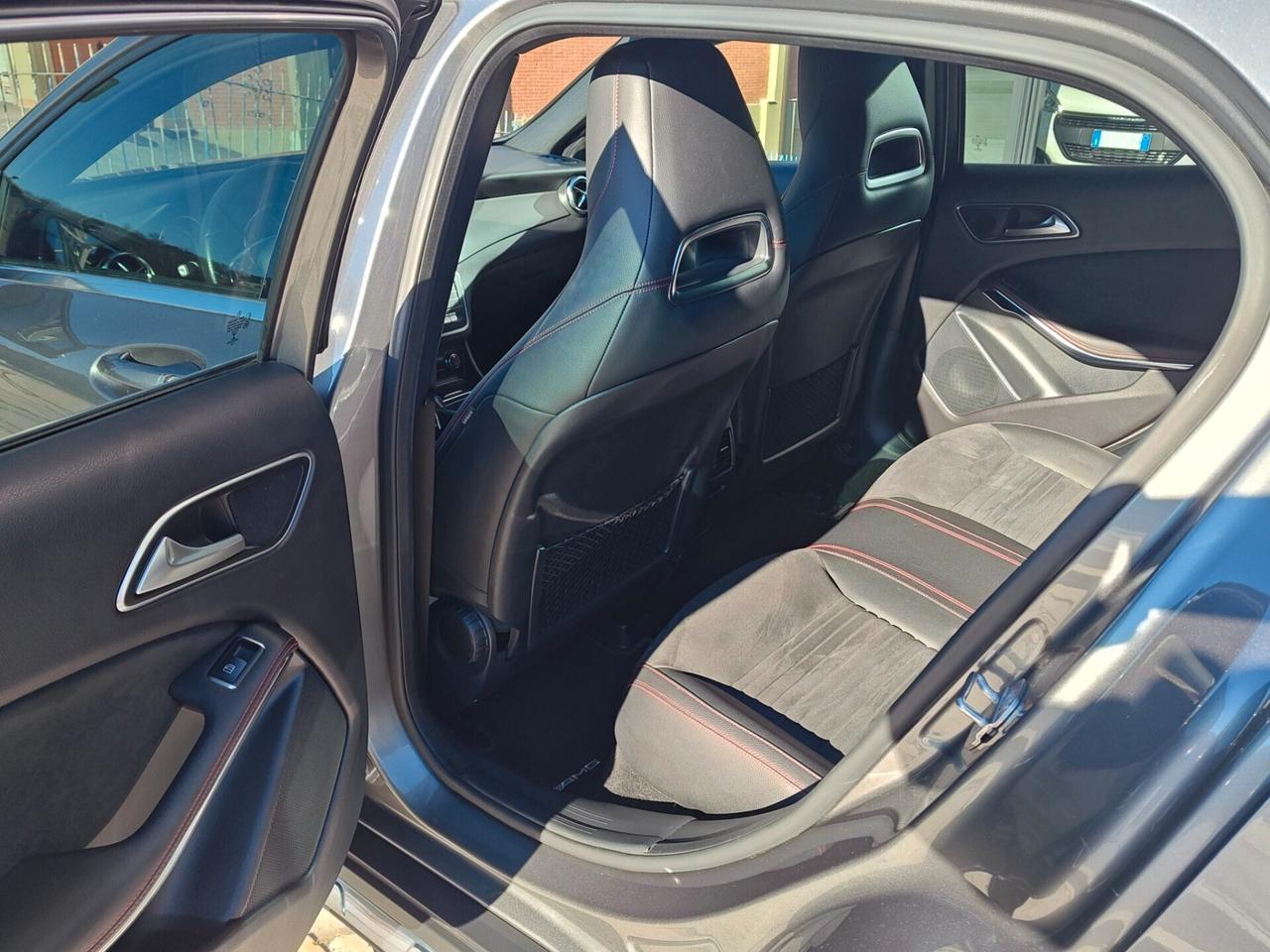 MERCEDES GLA 200D AUTOM. PREM. AMG LINE 2.0 136 CV