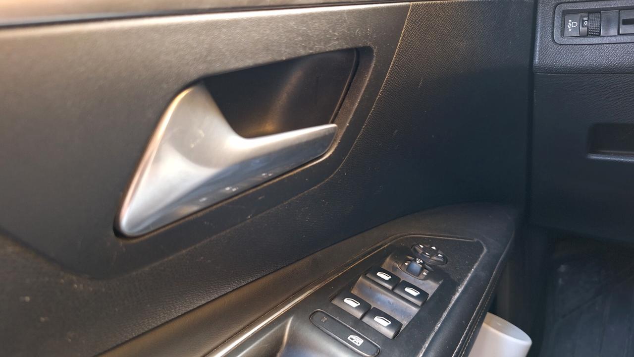 PEUGEOT 3008 1.5 HDI ALLURE