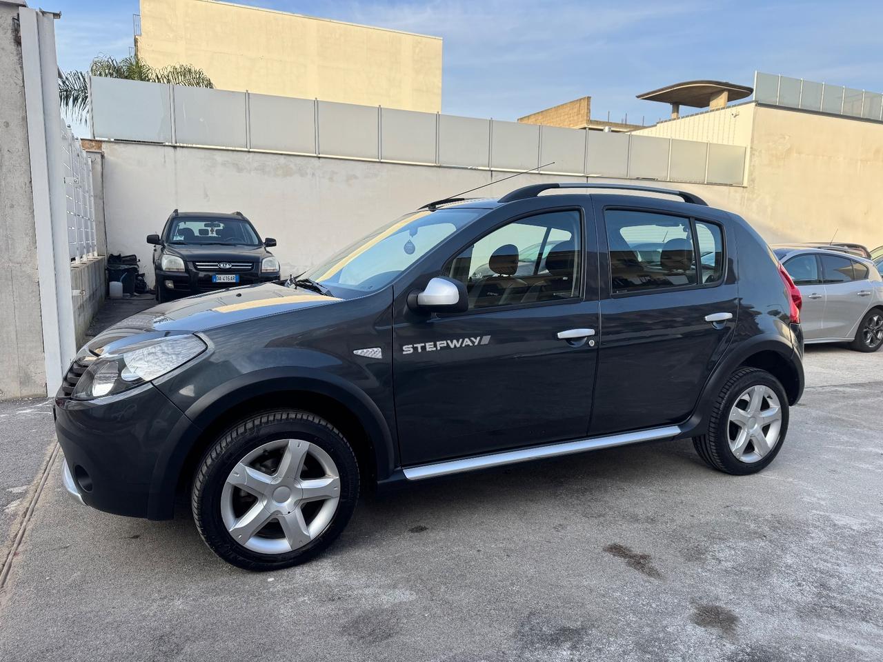 Dacia Sandero Stepway 1.6 BENZINA 85CV 2012