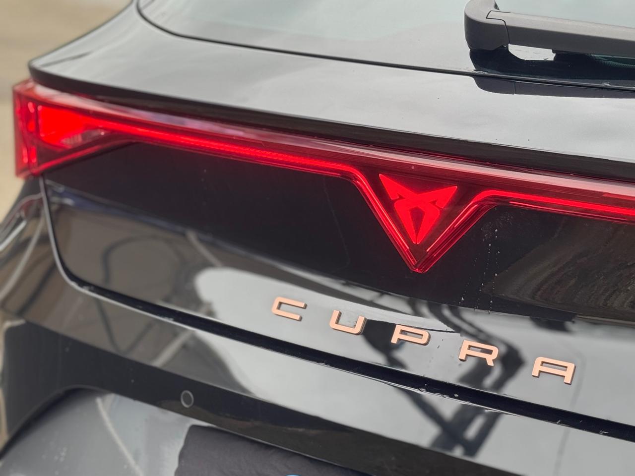 CUPRA LEON 2.0 TDI 150 CV DSG FULL IVA 13000 KM