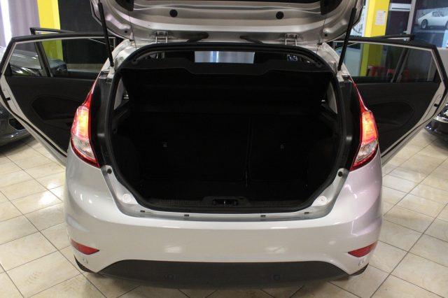 FORD Fiesta 1.2 60CV 5 porte 70000 Km !!! OK NEOPATENTATI