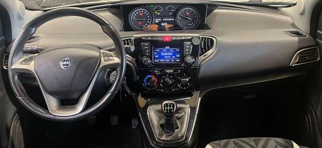 Lancia Ypsilon 1.2 Gold 69cv