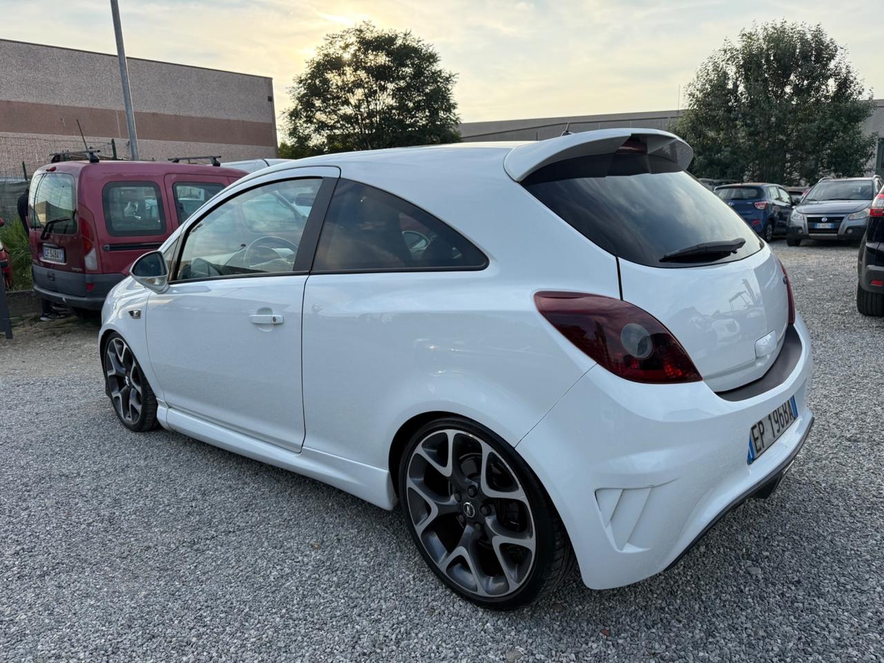 Opel Corsa 1.6 T 192CV 3 porte OPC