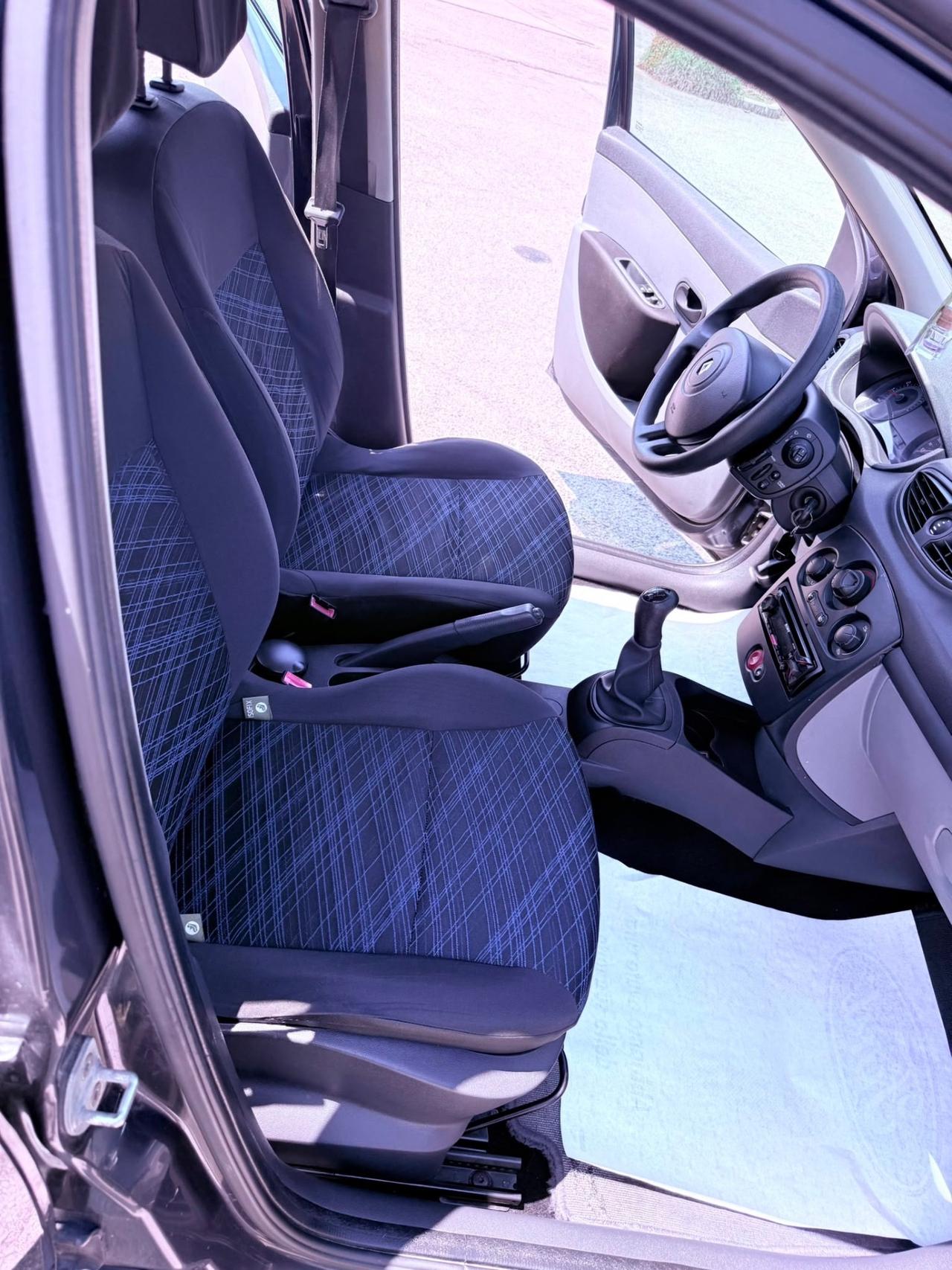 Renault Clio 1.2 benzina 5 porte Ok neopatentati