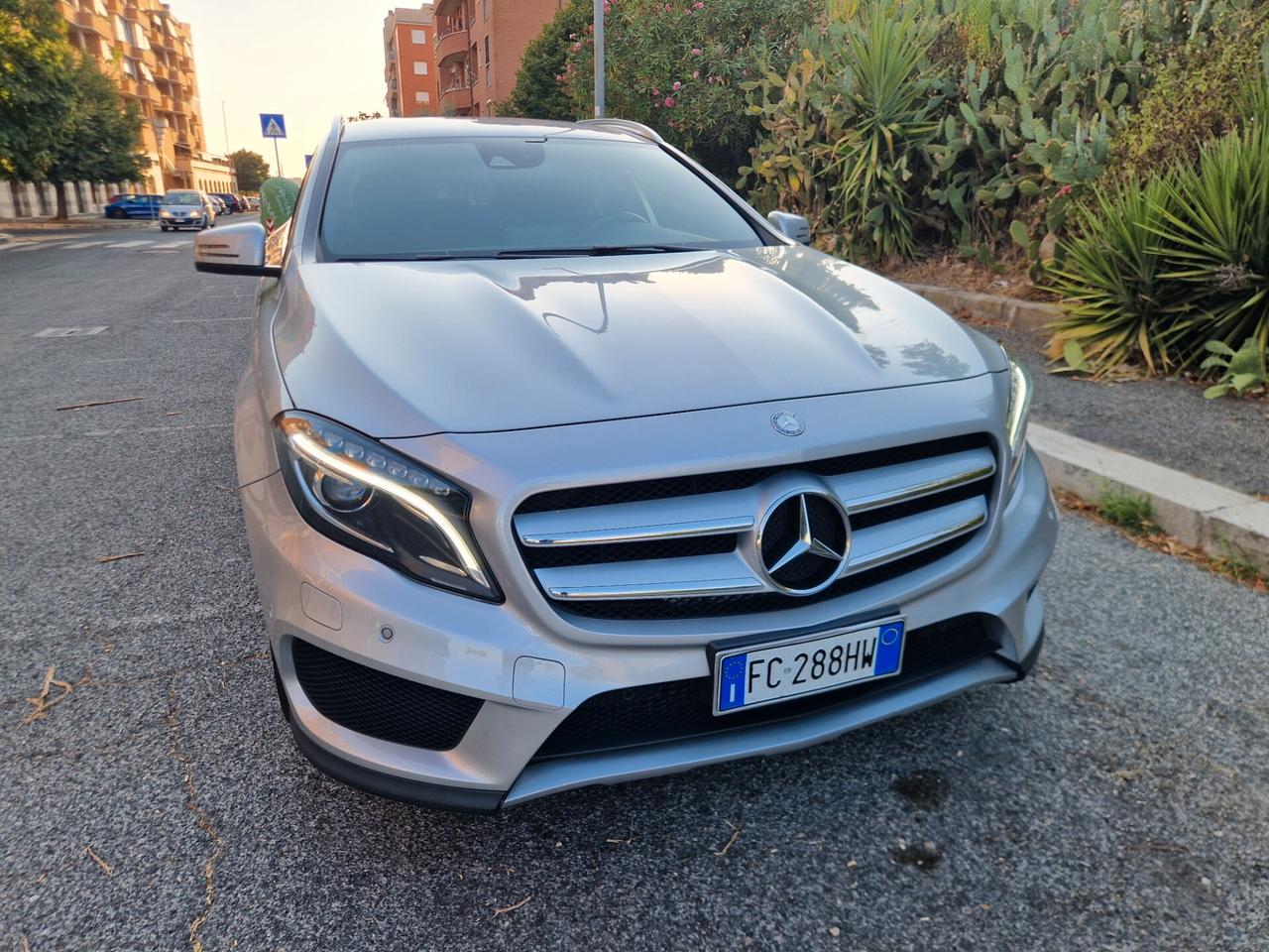 Mercedes-benz GLA 220 d Automatic Premium 106 mila km