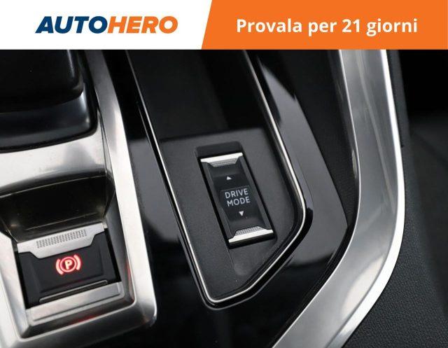 PEUGEOT 3008 Hybrid 225 e-EAT8 Allure Pack
