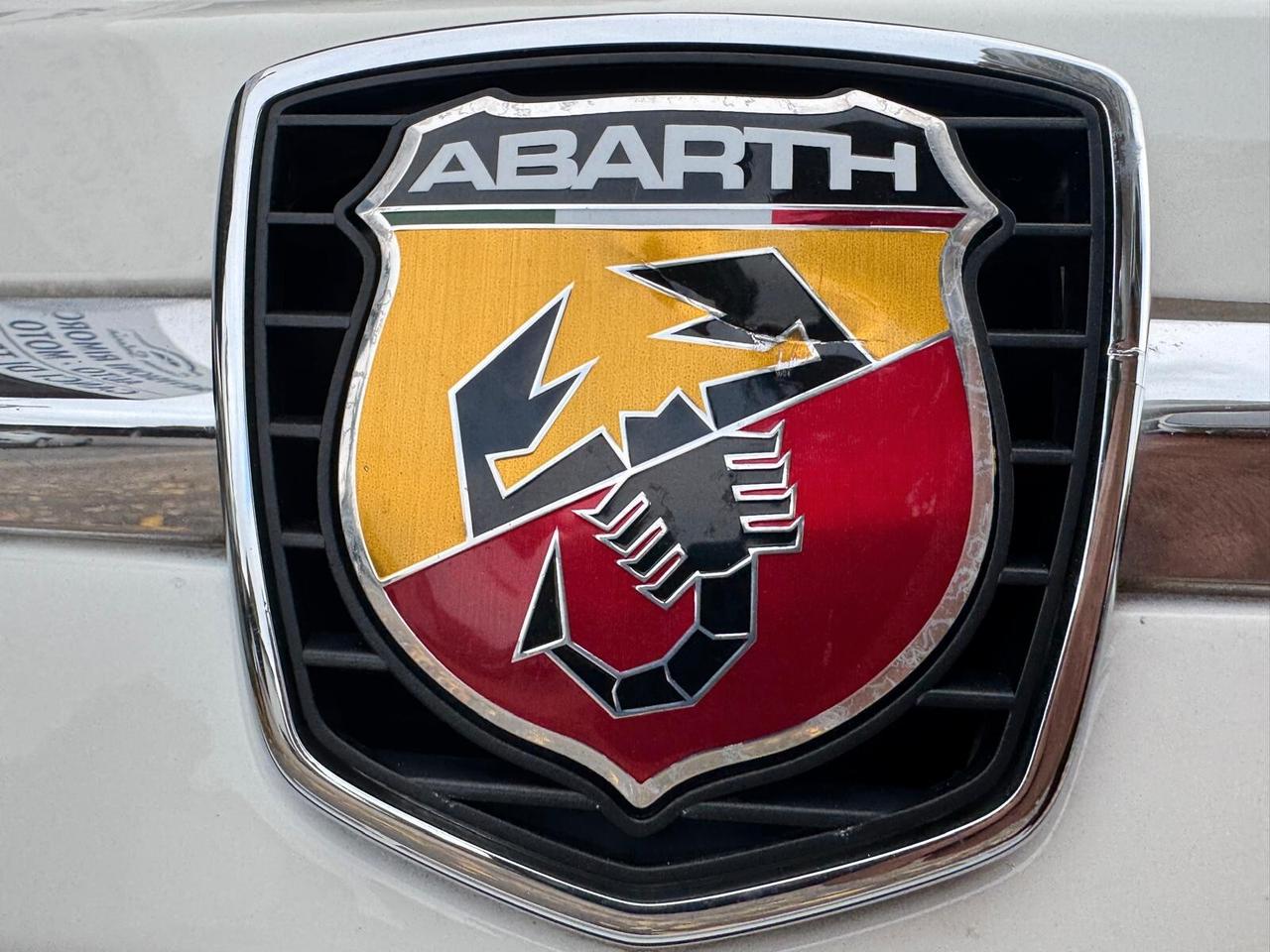 Abarth 500 C 1.4 Turbo T-Jet MTA