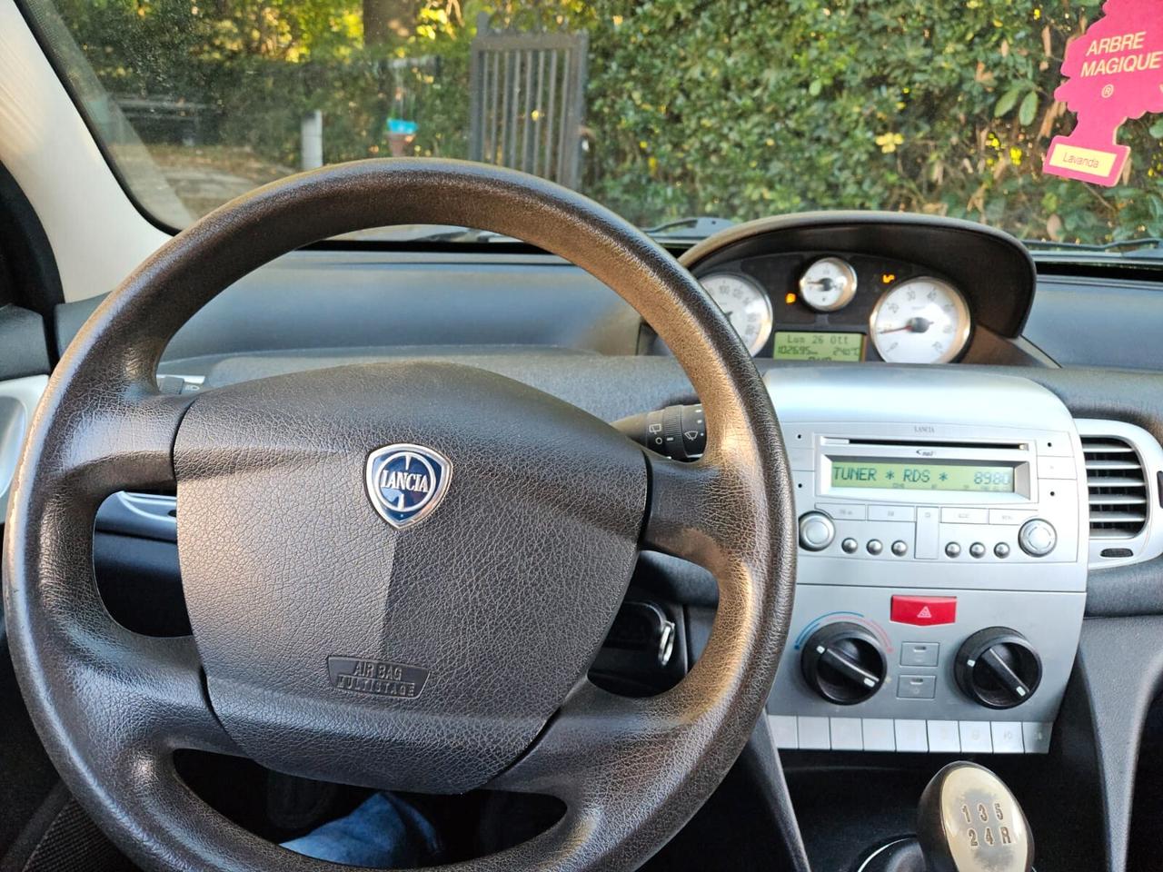 Lancia Ypsilon DIVA PER COMMERCIANTI