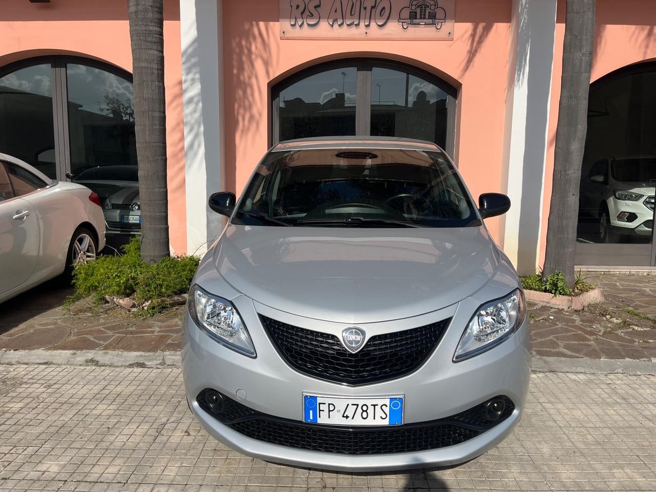 Lancia Ypsilon 1.2 69 CV 5 porte GPL Ecochic Silver