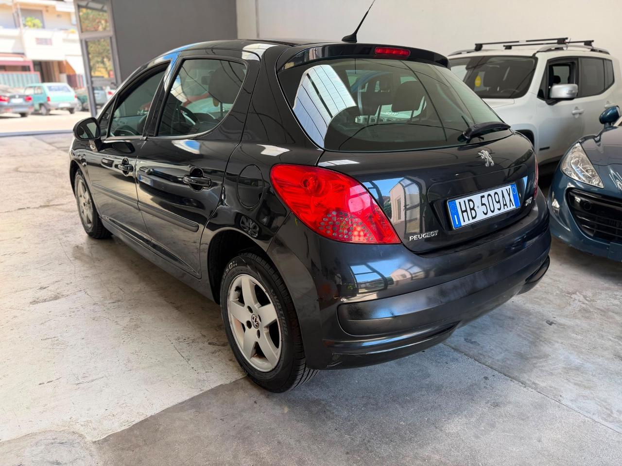 Peugeot 207 1.4 8V 75CV 3p. X Line