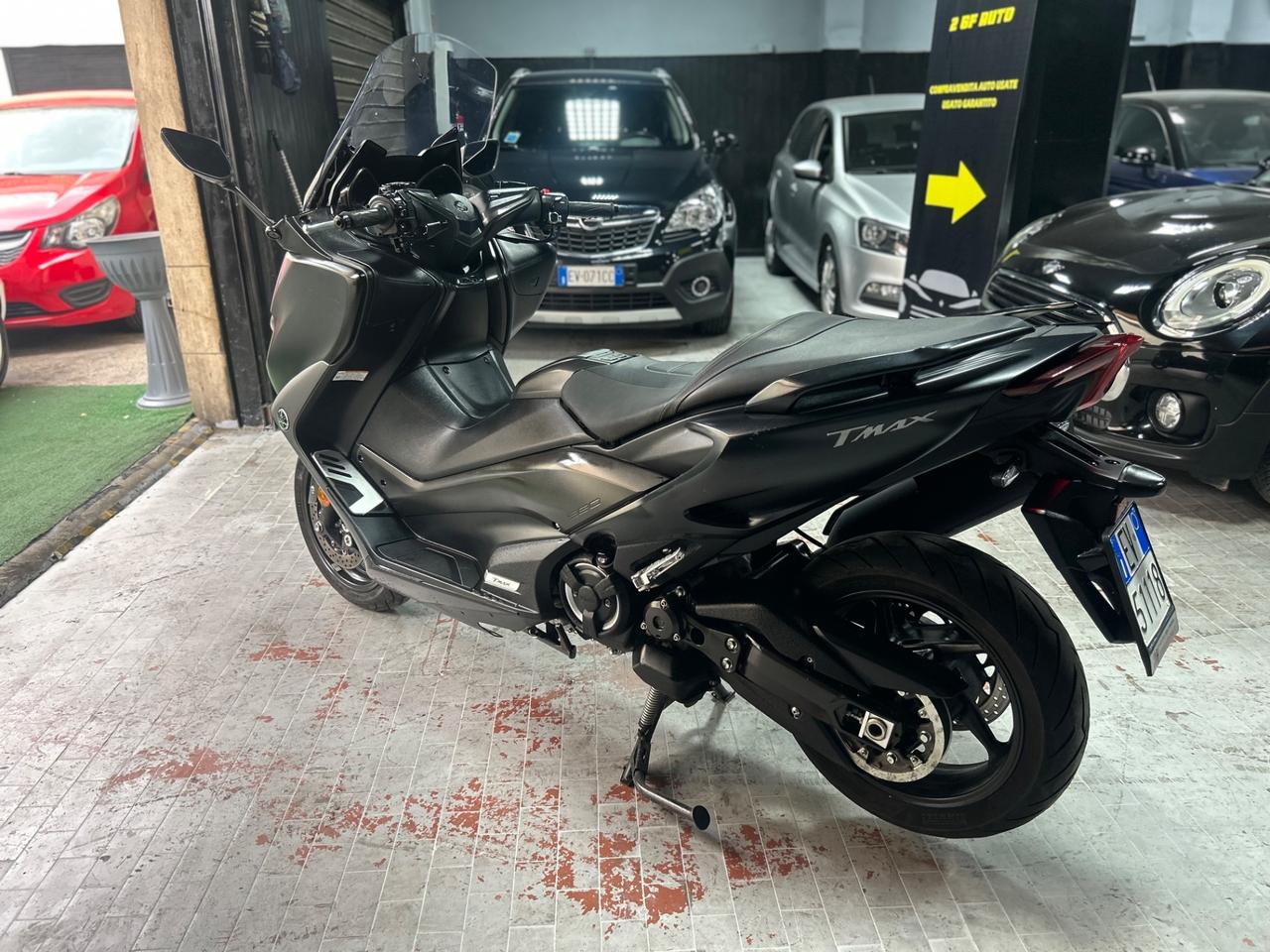 Yamaha T Max 560