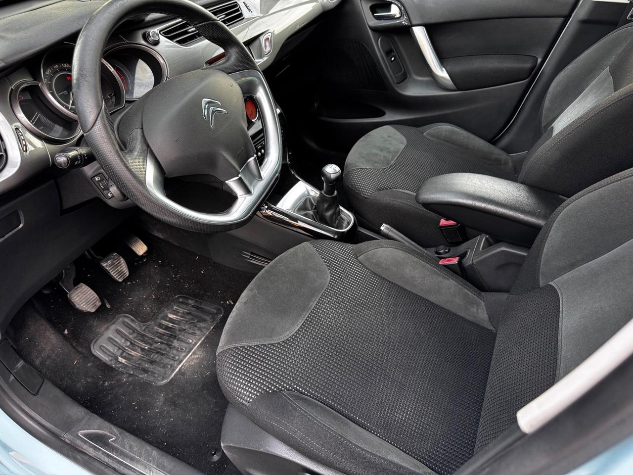 Citroen C3 1.4 HDi 70 neopatentati con gancio traino
