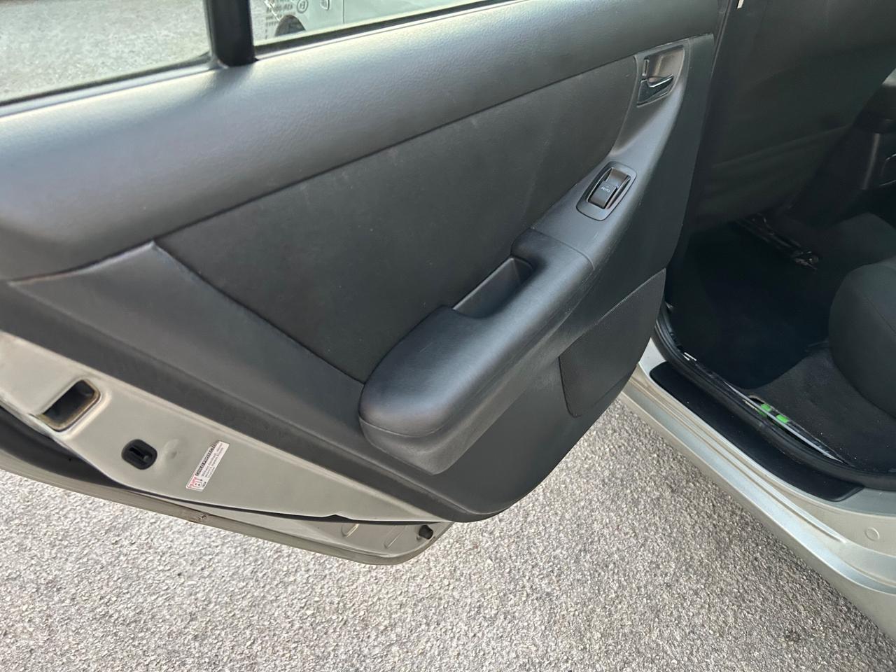 Toyota Corolla 2.0 16V D-4D 5 porte Sol