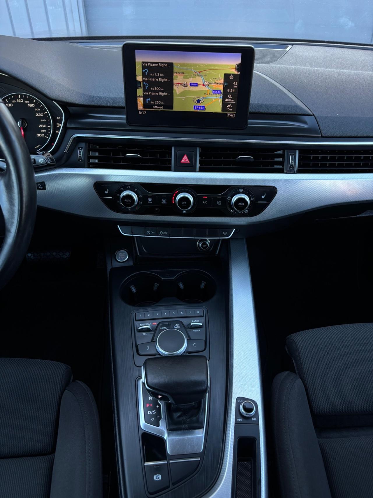 Audi A4 Avant 2.0 TDI 150 CV ultra Sport. Garanzia