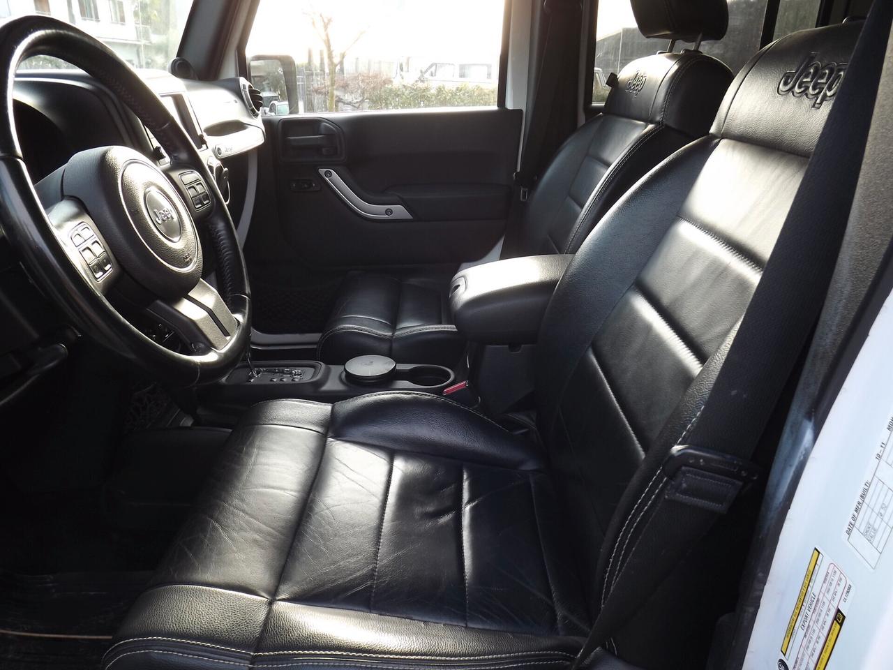 Jeep Wrangler Unlimited 2.8 CRD DPF Sahara Auto