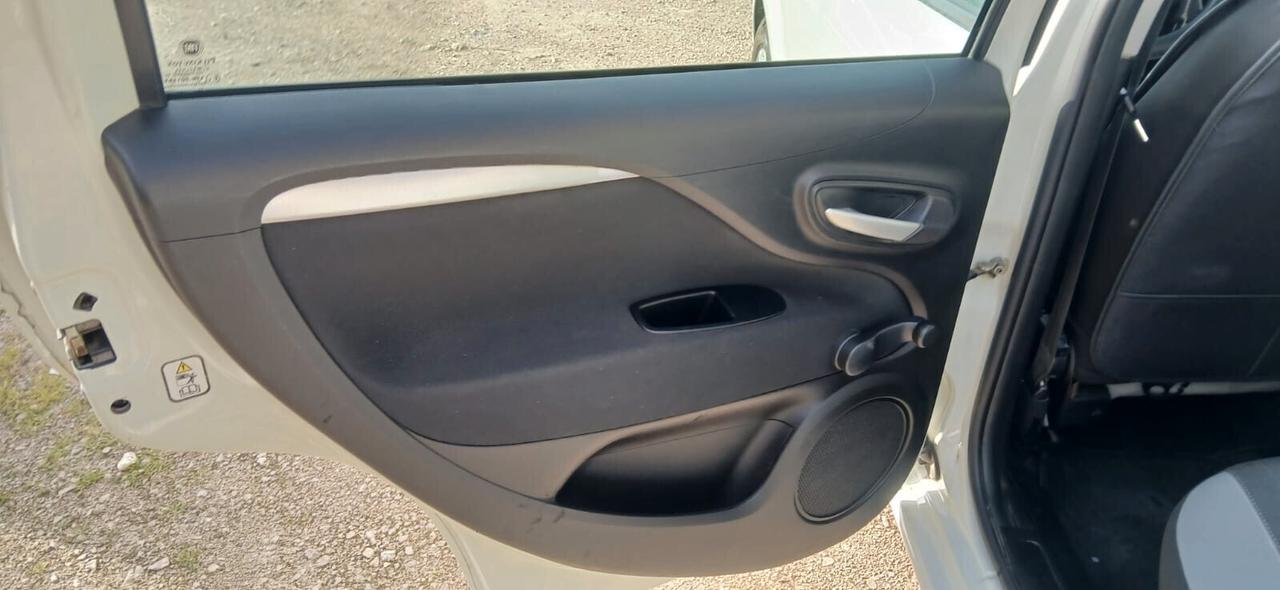 Fiat Punto 1.3 MJT II 75 CV 5P Lounge - 2012