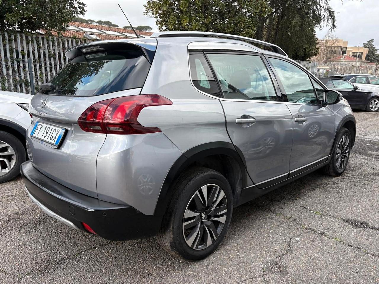Peugeot 2008 PureTech 82 S&S Allure