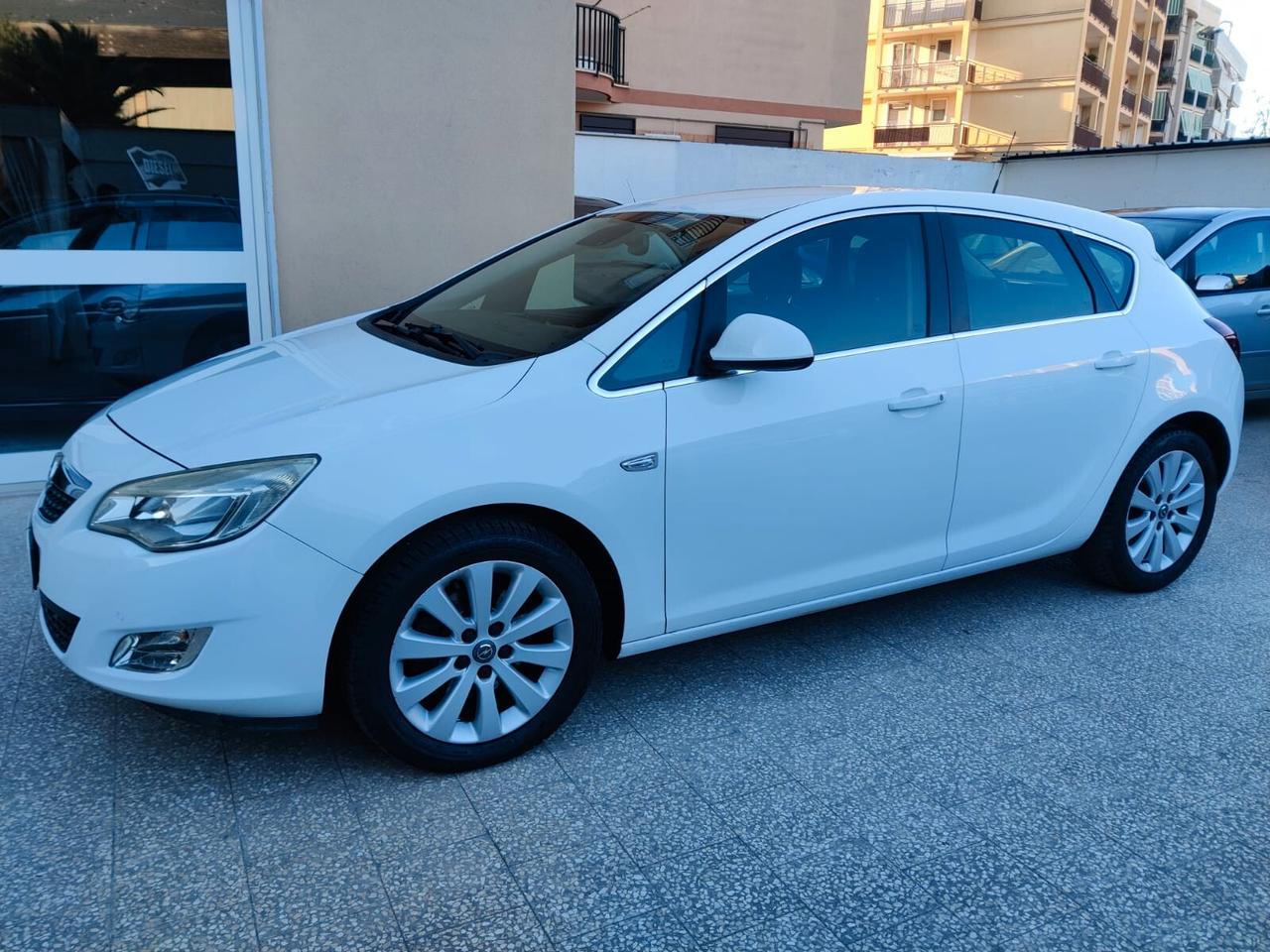 Opel Astra 1.7 CDTI 110CV 5 porte Cosmo