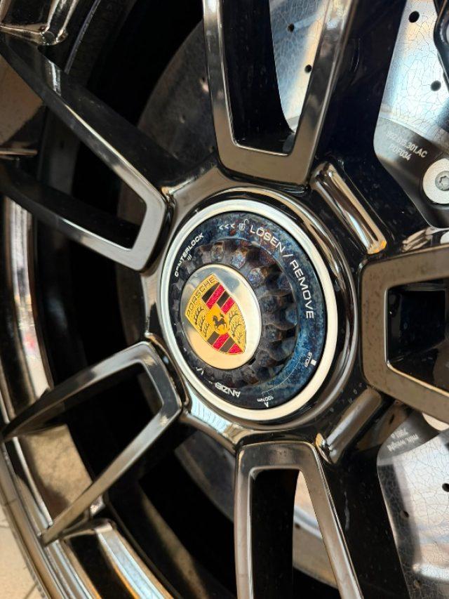 PORSCHE 911 Turbo S Coupé //PARI AL NUOVO//