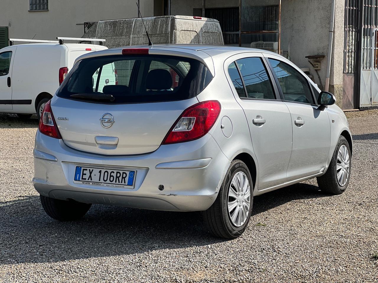 Opel Corsa 1.2 85CV 5 porte GPL-TECH Edition