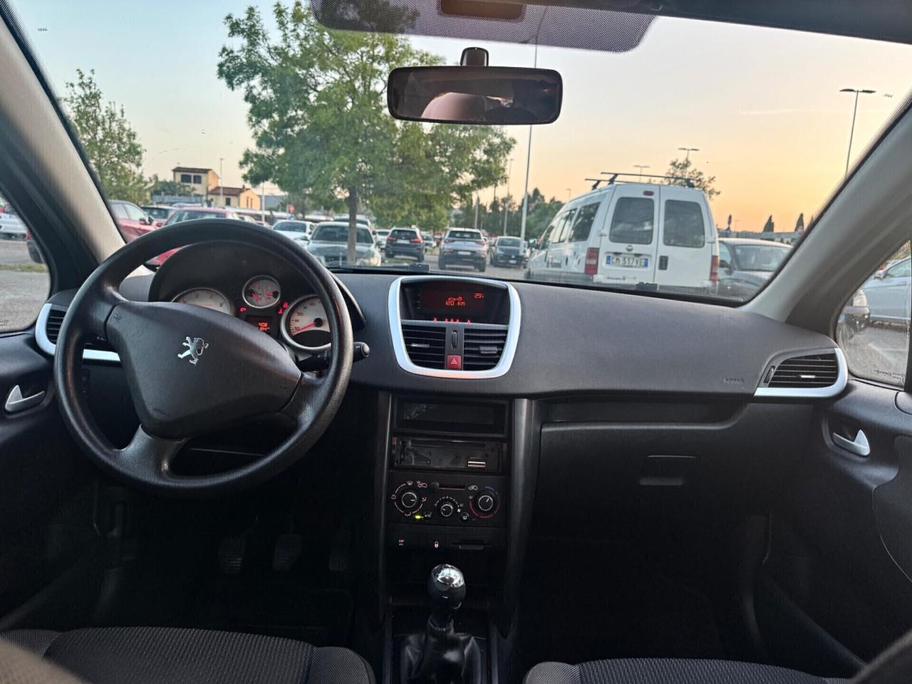 Peugeot 207 1.4 VTi 95CV SW 61.000km 2010