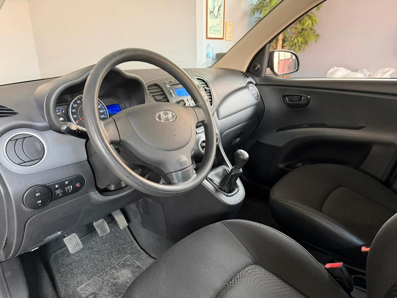 Hyundai i10 1.1cc LIKE 69cv - 24.000 KM REALI!