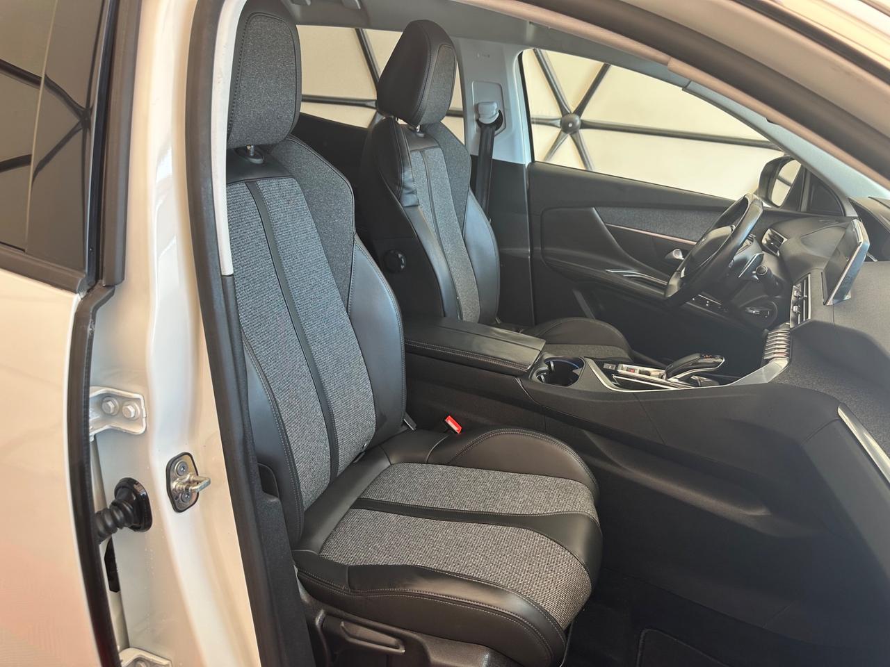 Peugeot 3008 BlueHDi 130 S&S Allure