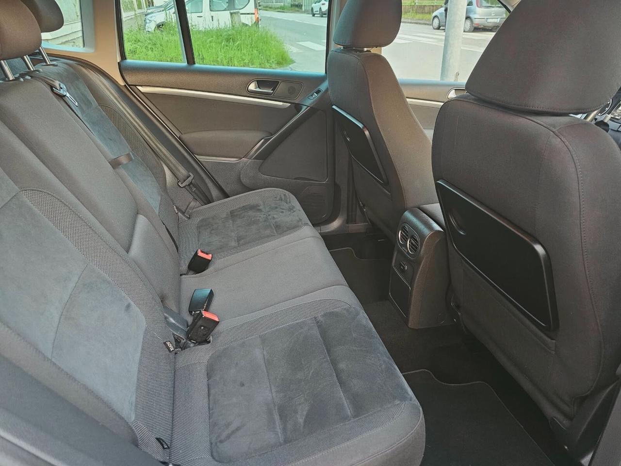 Volkswagen Tiguan 2.0 TDI 177cv R-Line 4Motion DSG*Navi*19*