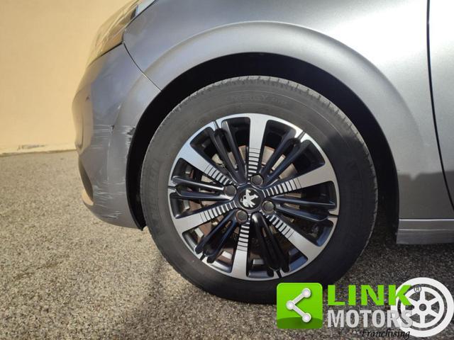 PEUGEOT 208 1° serie PureTech 82 Stop&Start 5 porte Signature