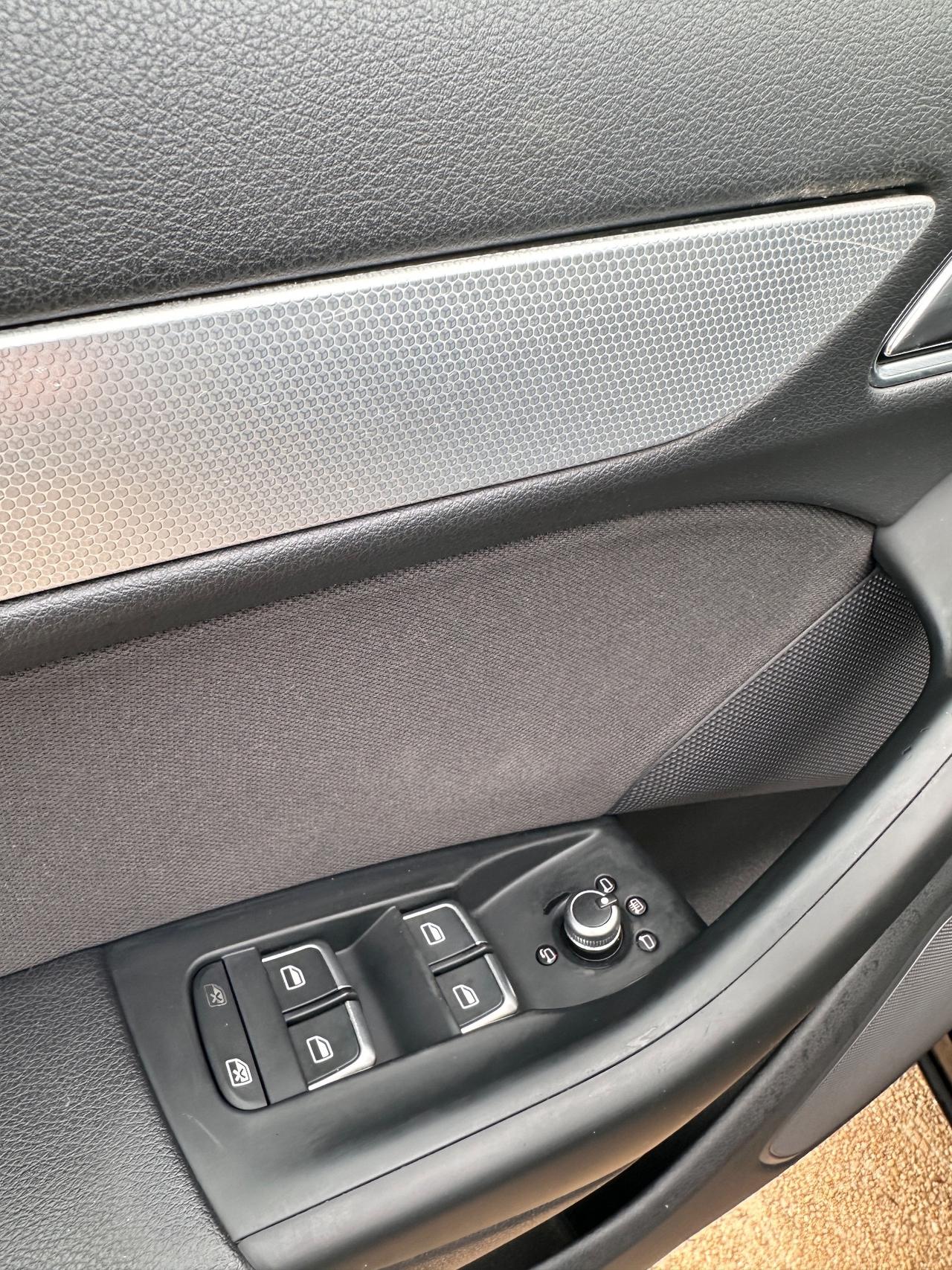 Audi Q3 2.0 TDI Advanced-2013 LED/17"