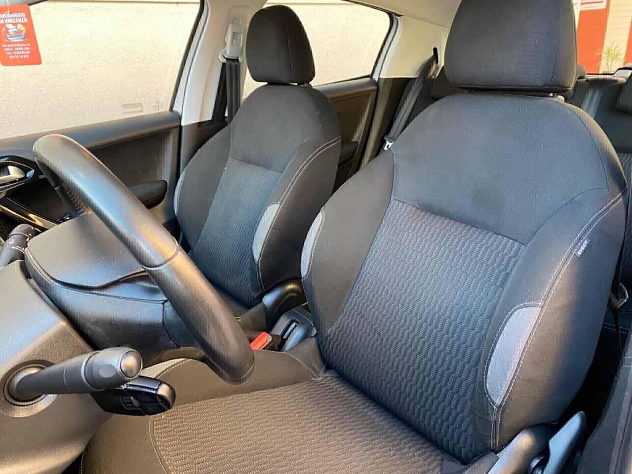 Peugeot 208 1.2 Benzina