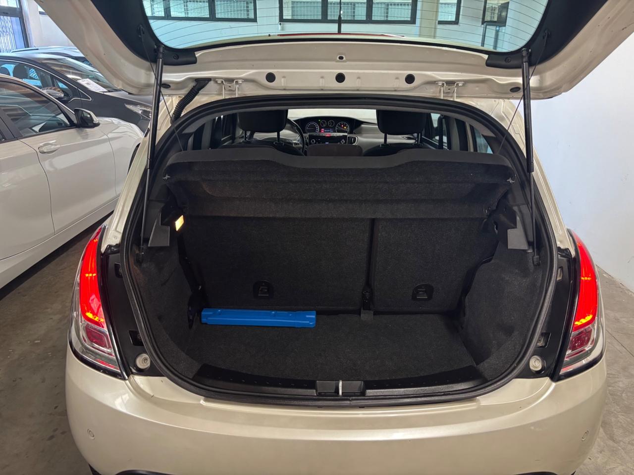 Lancia Ypsilon 1.2 BENZINA 69 CV Platinum |OK NEOPATENTATI |