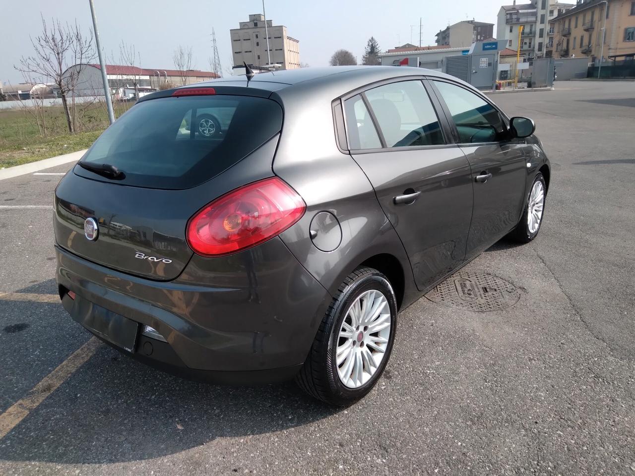 Fiat Bravo 1.4 90cv benzina 6marce Dynamic x neopatentati