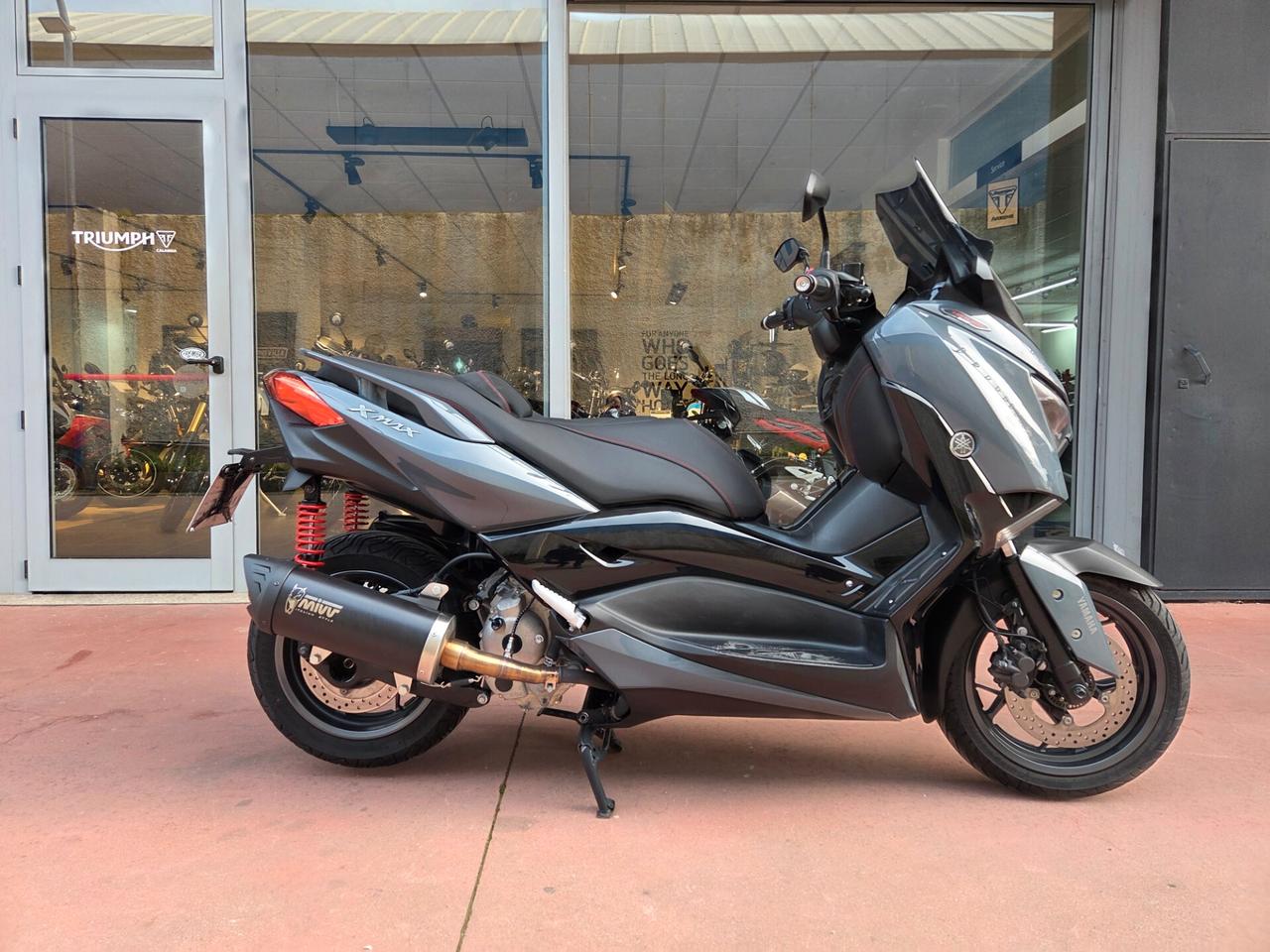 Yamaha X-Max 300 TECH MAX