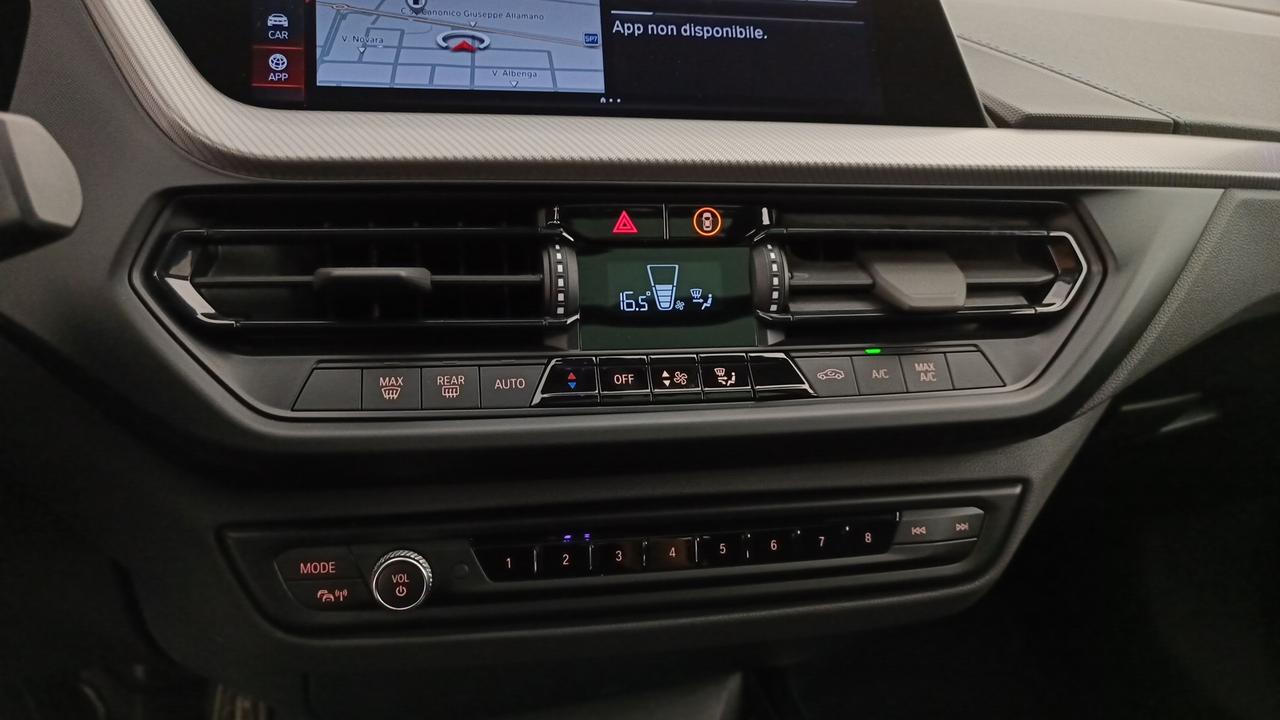 BMW Serie 1 F40 - 118d Msport auto