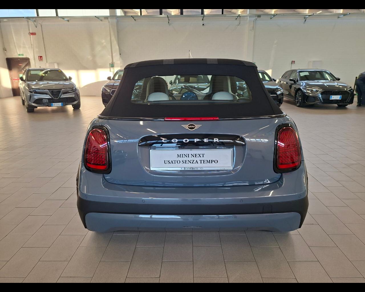 MINI Mini CooperCbr(F67) - Mini Cooper C Favoured Cabrio